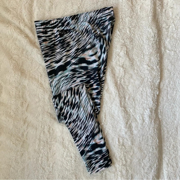 Nike Leg-A-See Windblur Leggings - Picture 9 of 12